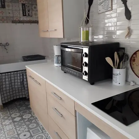 Enclos savoyard Appartement meublé 1chambre 1 canapé lits 3personnes Grand-Aigueblanche Extérieur photo