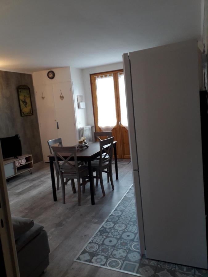 Enclos Savoyard Meuble 1chambre 1 Canape Lits 3personnes *